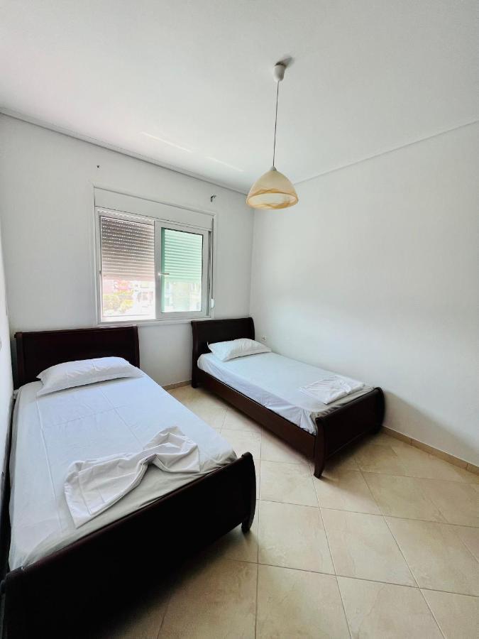 Sunshine Apartment ซารานเดอ ภายนอก รูปภาพ
